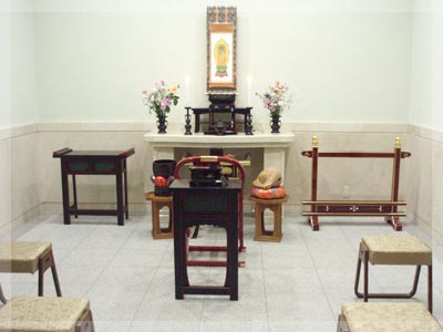 小豆沢墓苑の小法要室